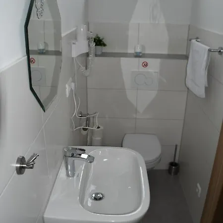 Zimmervermietung Hostal *